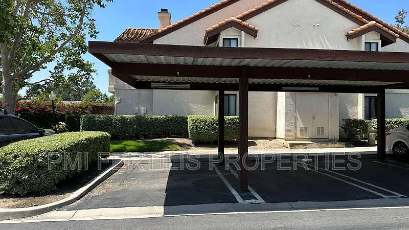 Building Photo - 8331 Vineyard Ave #7
