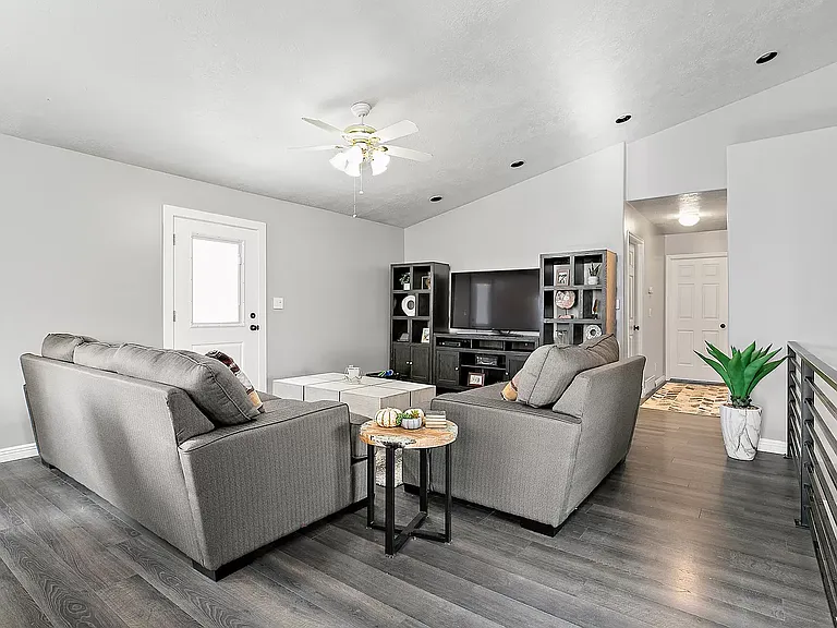 9362 S Wild Clover Ln — Photo 10