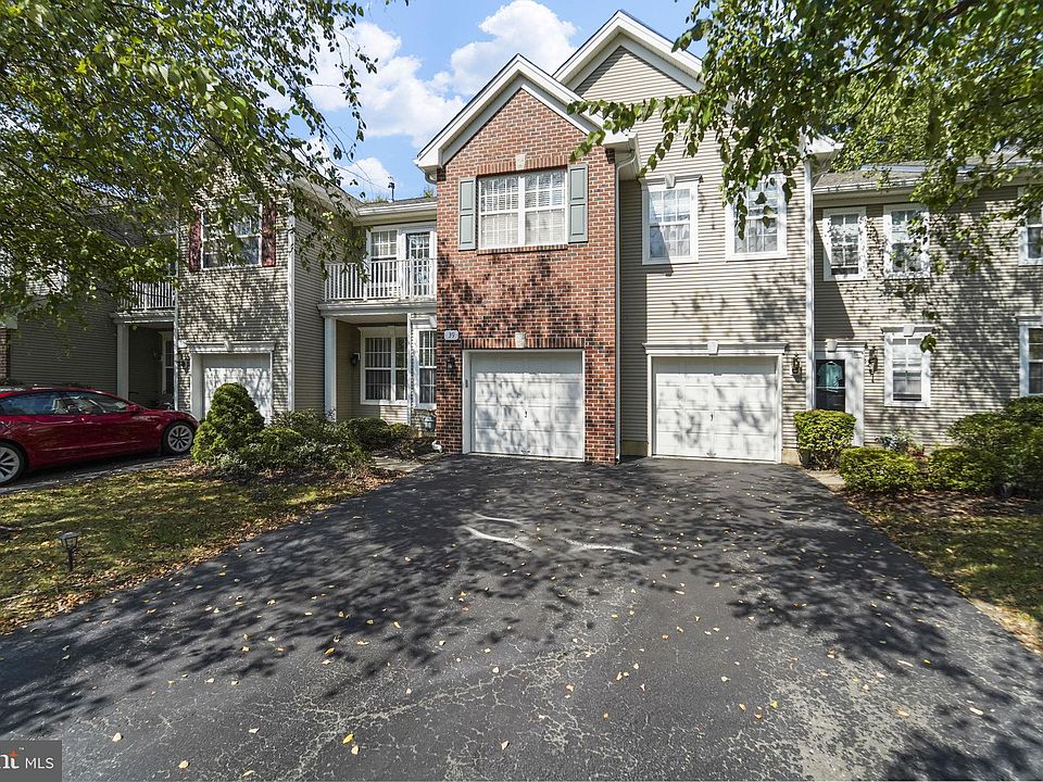 2nd image of 39 Normandy Dr