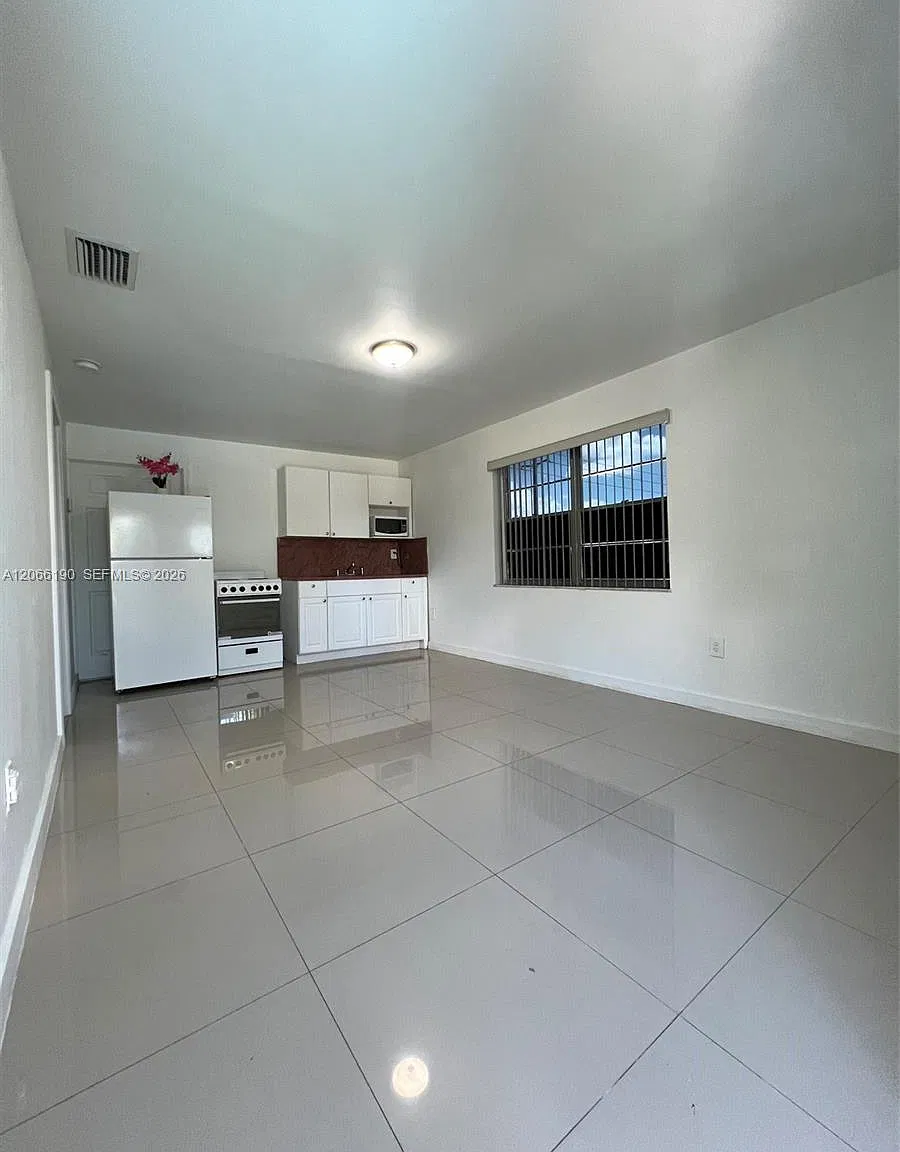 Hialeah 8th Addn — Photo 4