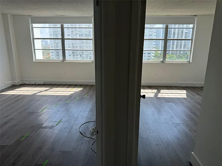 2801 NE 183rd St #912W — Photo 9