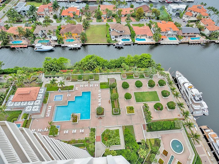 1000 Island Blvd #2702 — Photo 45