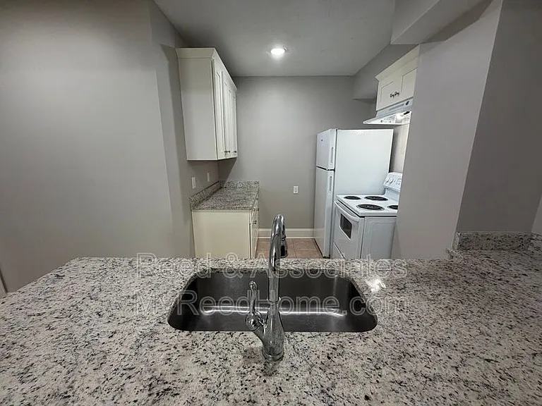743 Shotwell St #1 — Photo 8