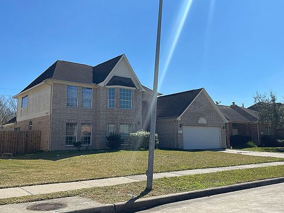3rd image of 4035 Hawthorn Glen Ct
