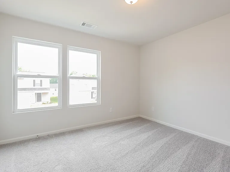 679 Farmstead Trl — Photo 8