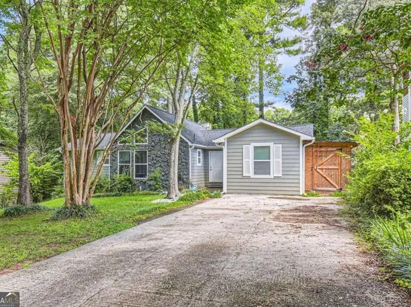 506 Autumn Dr, Riverdale, GA 30274