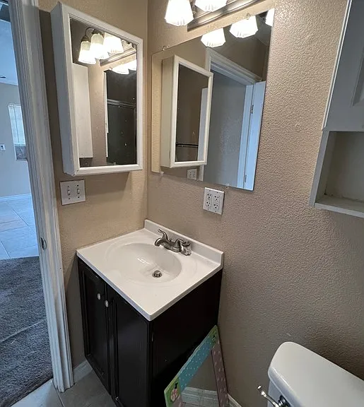 639 Del Valle Ave — Photo 7