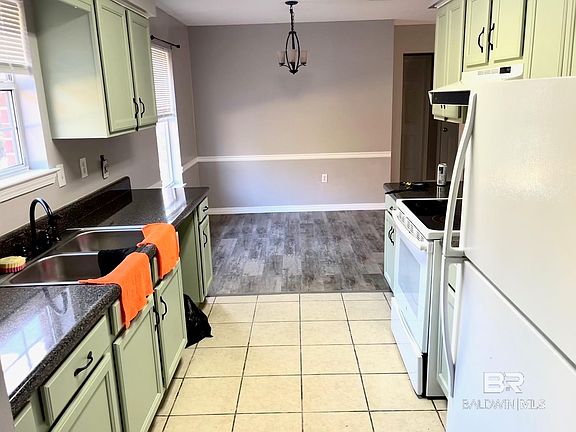 4th image of 7593 Willard Dr W