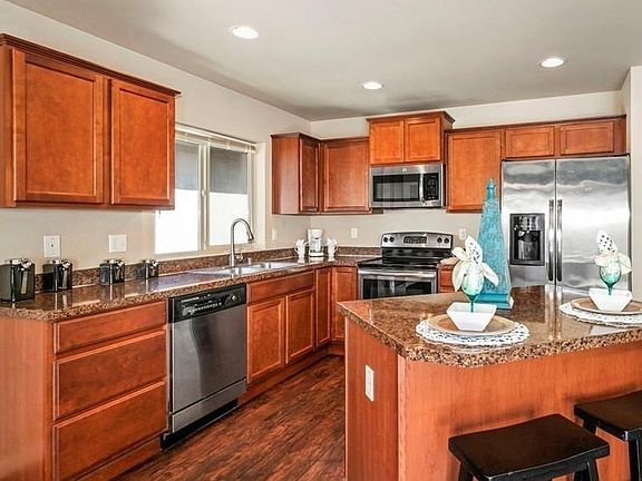 3rd image of 10303 Solstice Ave NW