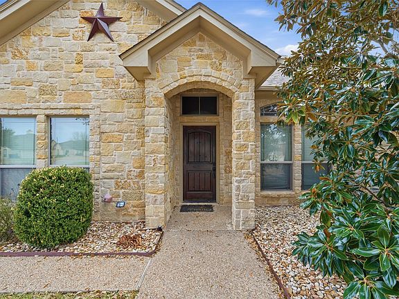 3rd image of 152 Ellis Farm Rd