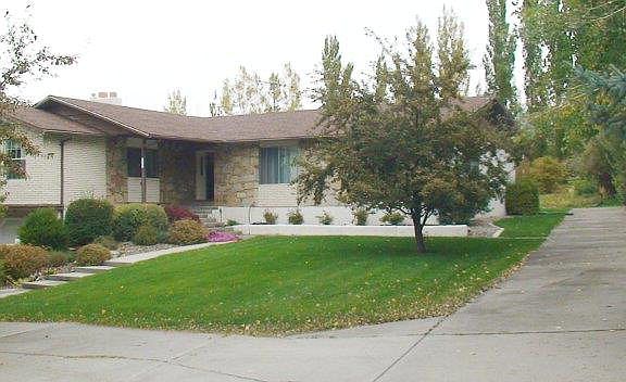2nd image of 1299 Meadowview Ave