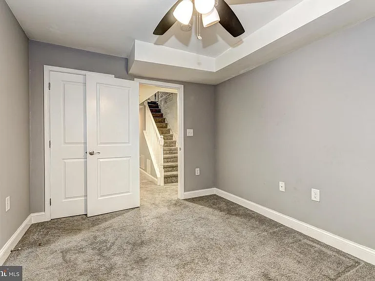 822 S Highland Ave — Photo 31