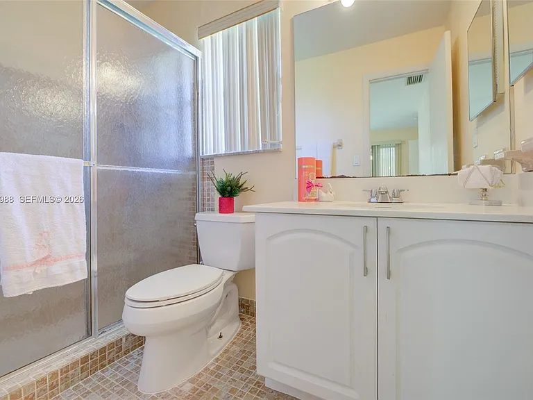 9039 NW 21st Ct — Photo 25