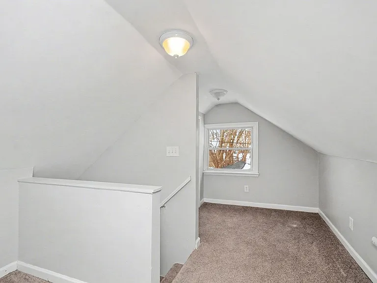 20801 Elroy Ave — Photo 14