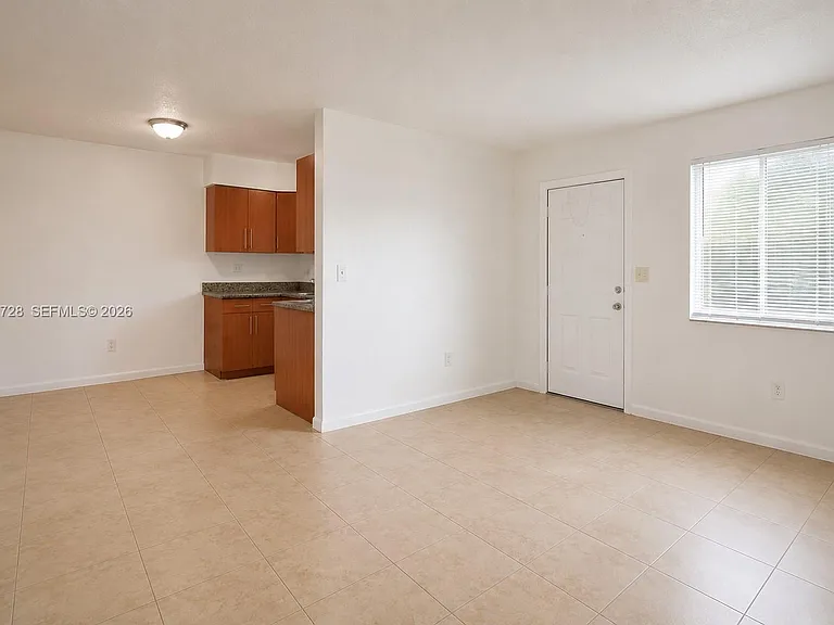 932 Moffett St #3 — Photo 7
