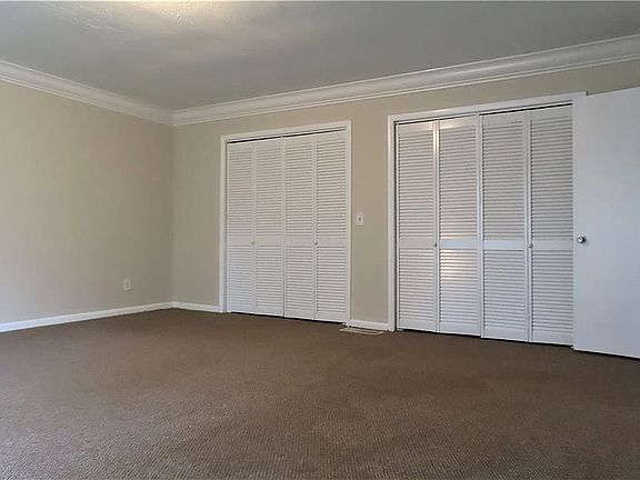 2nd image of 2205 Loring Ct