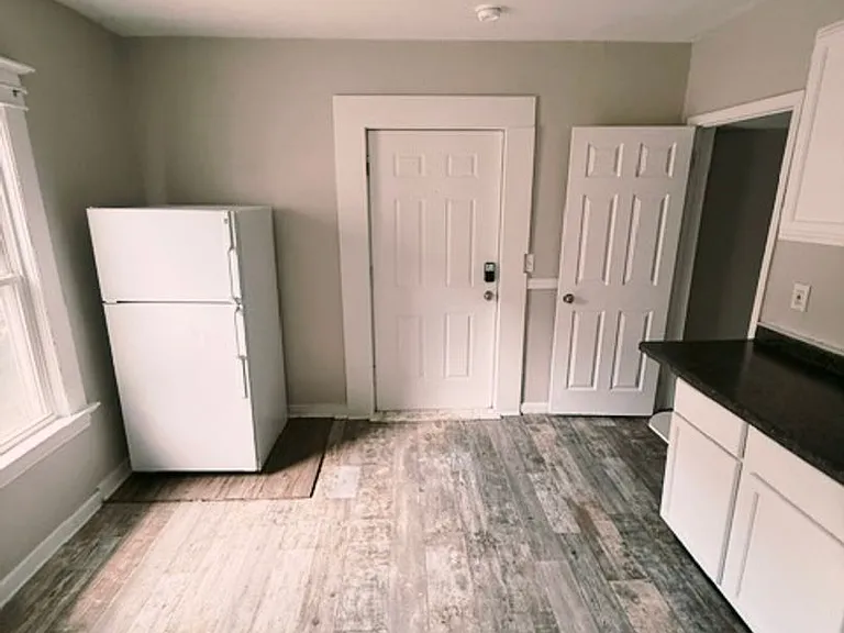 111 Gunnison Ave SW — Photo 3