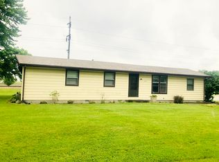 127 Gray Dr, Gilman, IL 60938
