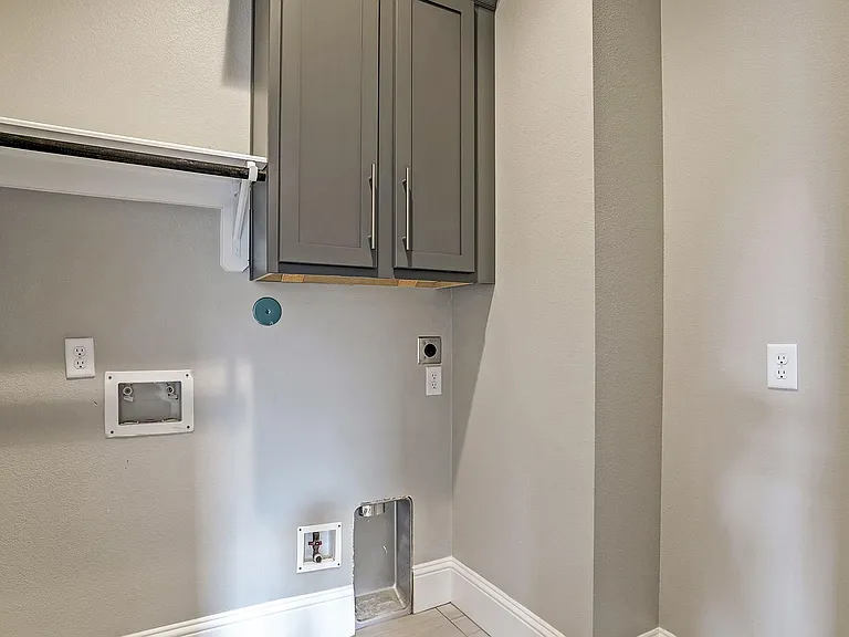 4859 Benning Dr — Photo 33