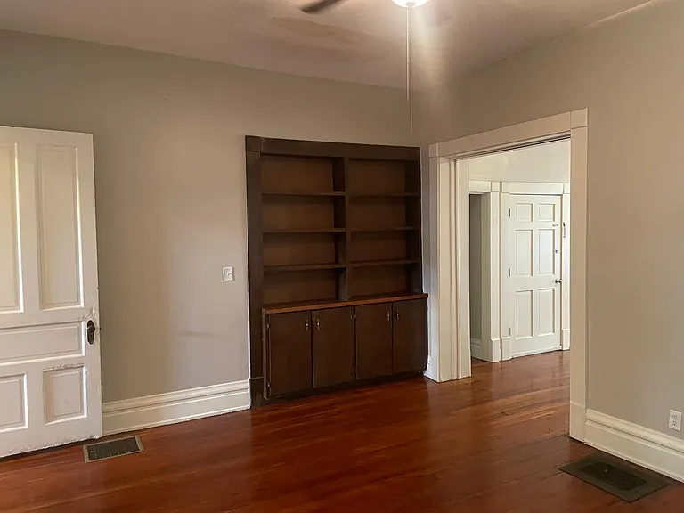 1610 S 3rd St #1 — Photo 3