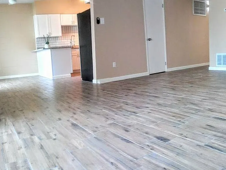 1939 E Missouri Ave #15 — Photo 30
