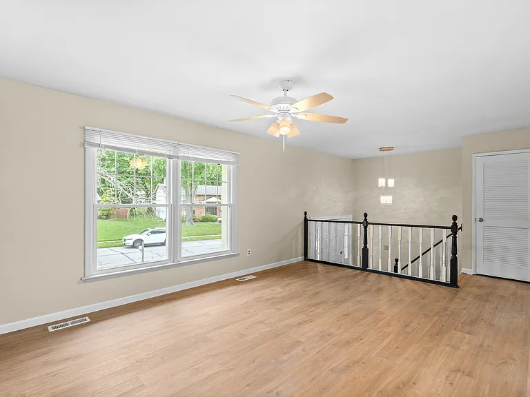 378 Novara Dr — Photo 5