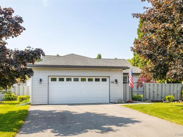 7566 Radcliffe, Brighton, MI 48114