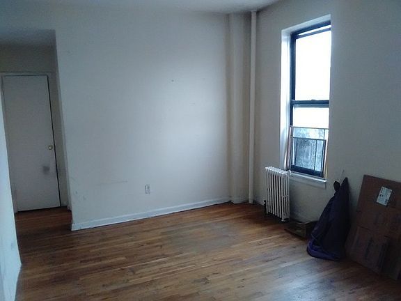 5th image of 246 Bradhurst Ave APT 54