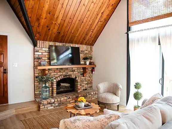 2nd image of 28160 Grenoble Dr
