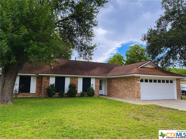 317 Beechwood Dr, Victoria, TX 77901