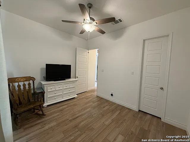 2216 Prado Dr — Photo 27
