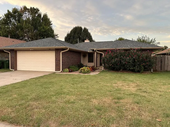 1317 Oswego Dr, Yukon, OK 73099