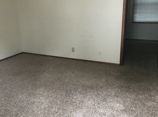 Elmwood Apartments, Cedar Rapids, IA 52402