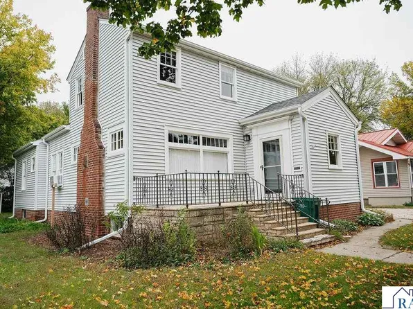 405 6th St, Jackson, MN 56143