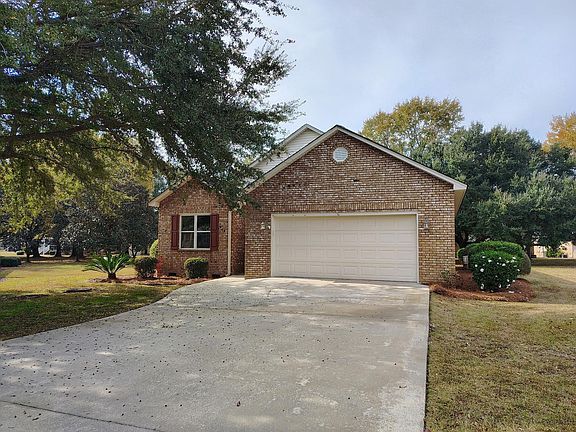 3rd image of 13 Lake Arbu Dr