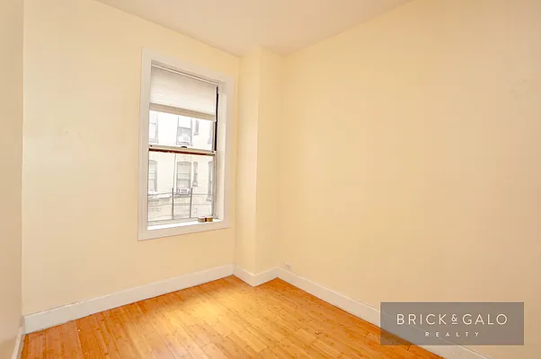 Rented by BRICK & GALO REALTY CORP | media 16