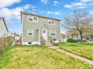 19 Foster Ave, Valley Stream, NY 11580