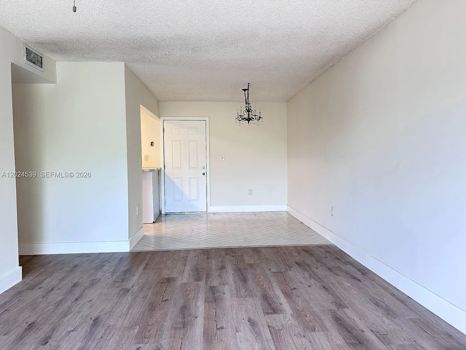 Malky Condo — Photo 3