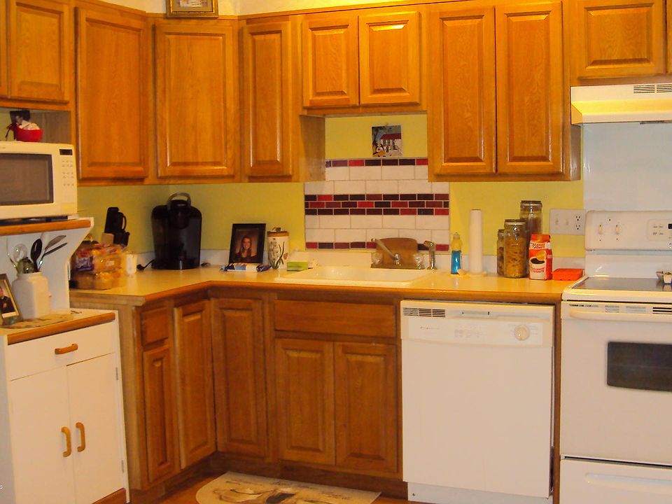 1st image of 222 Columbine Avenue #B