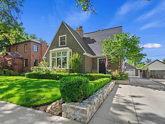 2nd image of 1822 E Michigan Ave