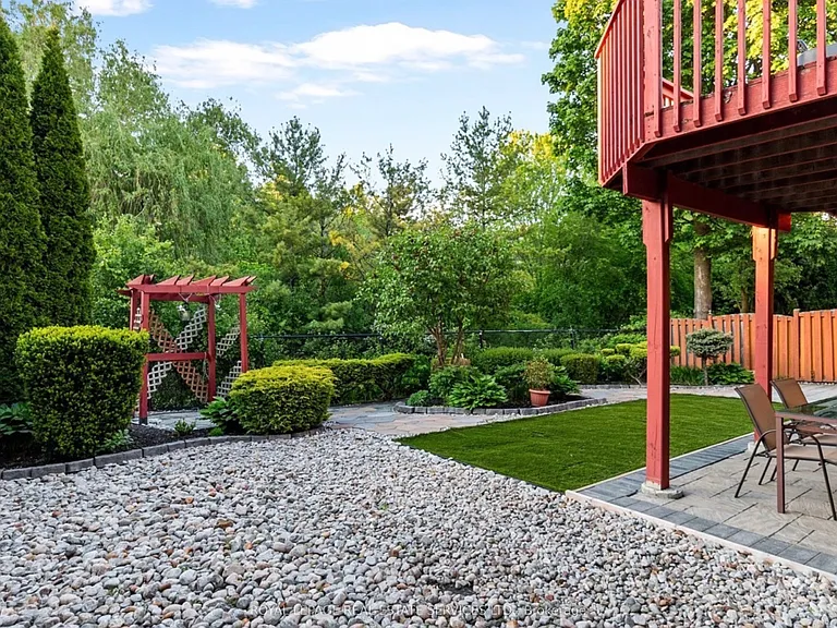 56 Sadot Ct — Photo 17