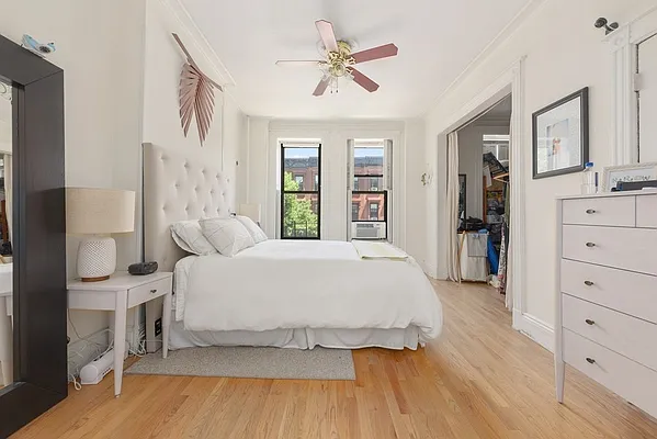 Rented by Compass | media 9