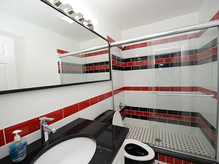 650 Perrie Dr #301 — Photo 18