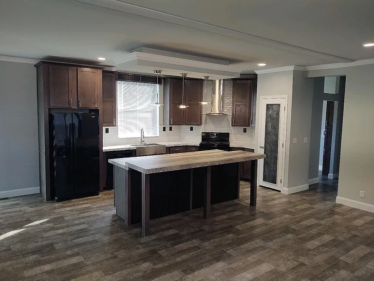 6801 N Wenas Rd — Photo 3