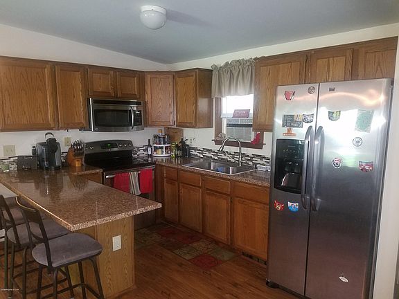 2nd image of 33 Sunshine Dr