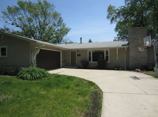 6519 Lyman Ave, Downers Grove, IL 60516