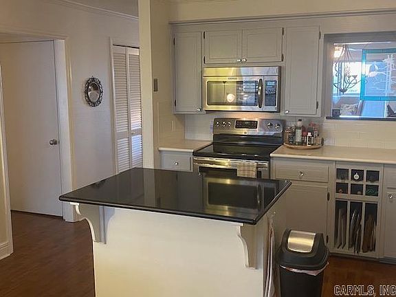 4th image of 210 Carl Dr APT B8