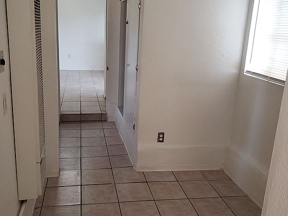 Dining room / office