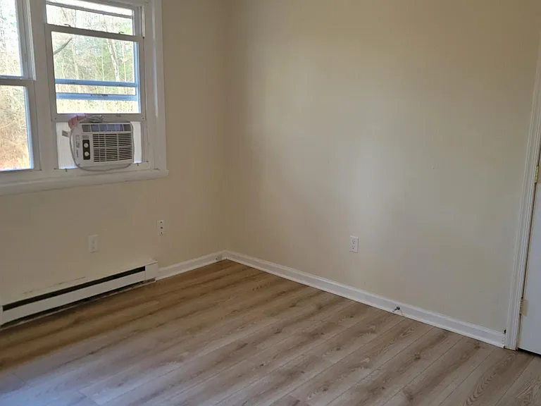 5068 Potomac Dr — Photo 12