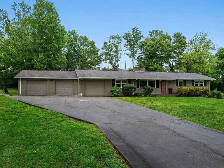 4908 Lonas Dr — Photo 15